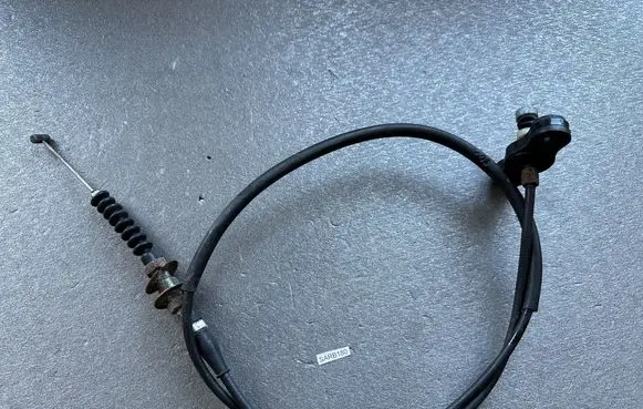 Nissan Patrol Y60 Throttle cable 1820122J00