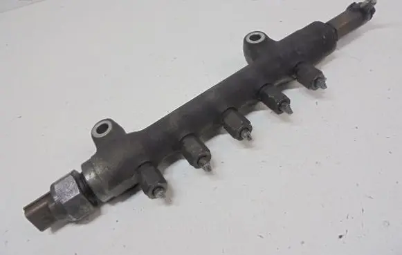 Subaru Forester SH Fuel main line pipe 6131