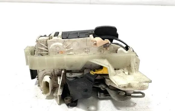 Jeep Compass Rear door lock P04589415AEC TKD1537