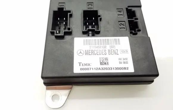 Mercedes-Benz E W211 Comfort/convenience module A2115452132