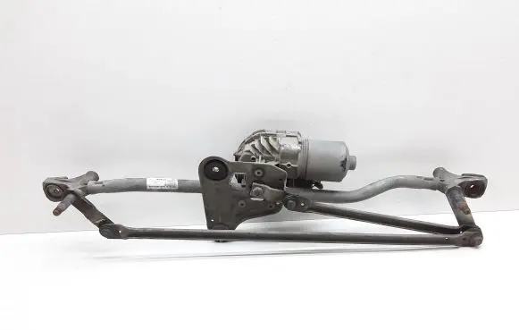 Volvo XC70 Front wiper linkage and motor 1397220585 3397020958 30796358