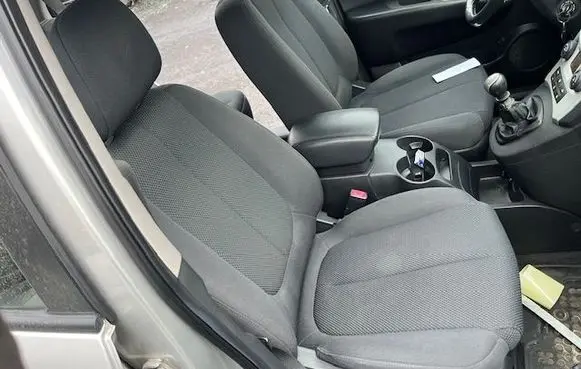 KIA Carens I Other seats 