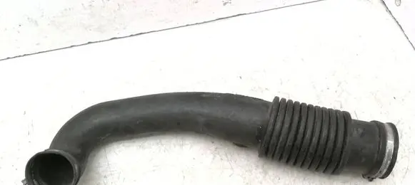 Ford Focus Air intake hose/pipe 4M519A673BA 3M519A673JE