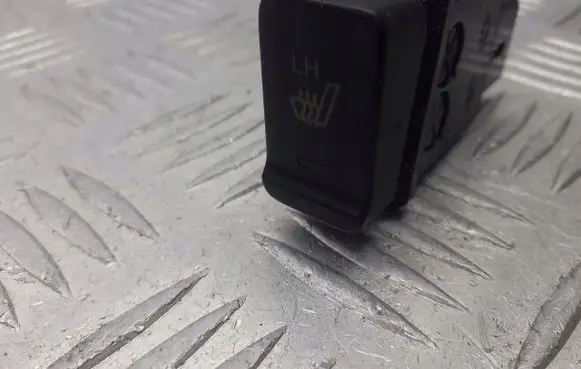 Hyundai Sonata Seat control switch 