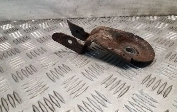 Opel Insignia A Radiator mount bracket 13271583