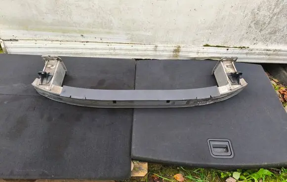 Audi Q3 8U Front bumper cross member