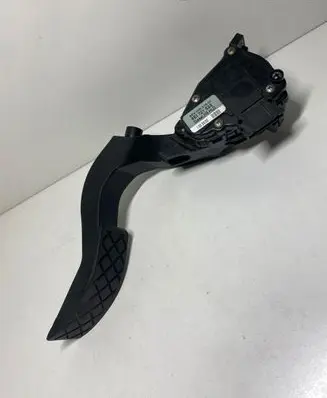 Audi A4 S4 B6 8E 8H Accelerator throttle pedal 8E1721523