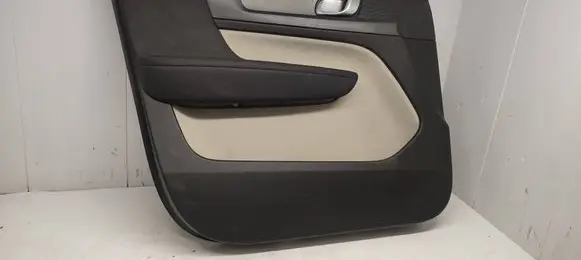 Volvo XC40 Front door card panel trim 32282668