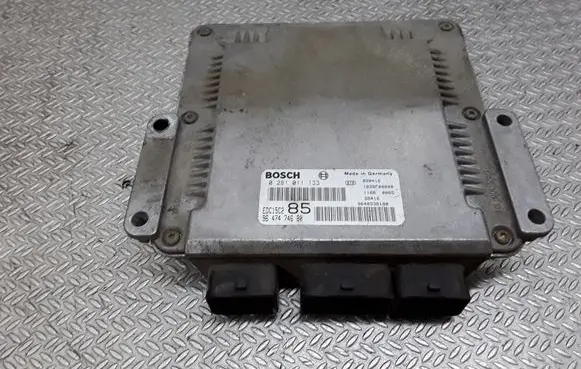 Peugeot 807 Engine control unit/module 0281011133 9647474680