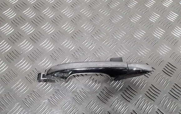 Honda CR-V Front door exterior handle