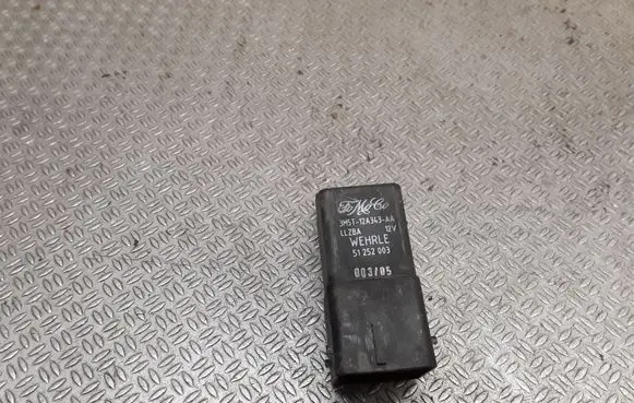Ford Focus C-MAX Glow plug pre-heat relay 3M5T12A343AA