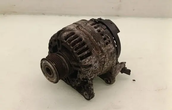 Skoda Fabia Mk2 (5J) Generator/alternator 00MA45300