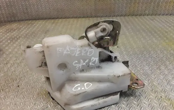 Mitsubishi Pajero Sport I Rear door lock