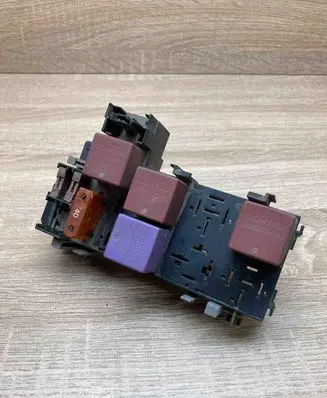 Renault Scenic I Other relay 7703297193