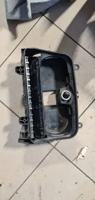 Cup holder front