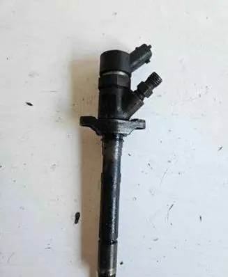 Volvo S40 Fuel injector 0445110259