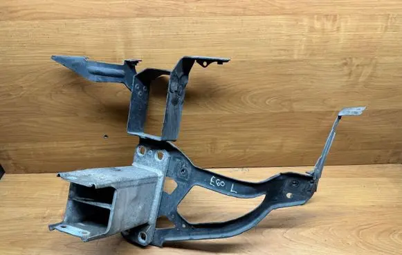 BMW 5 E60 E61 Front bumper mounting bracket 7163483 01237310 M045M004