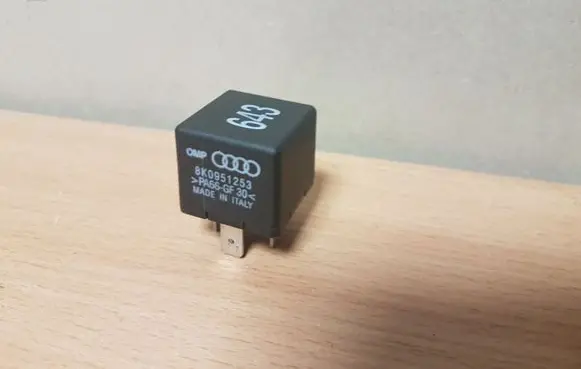 Audi A8 S8 D3 4E Other relay 8K0951253