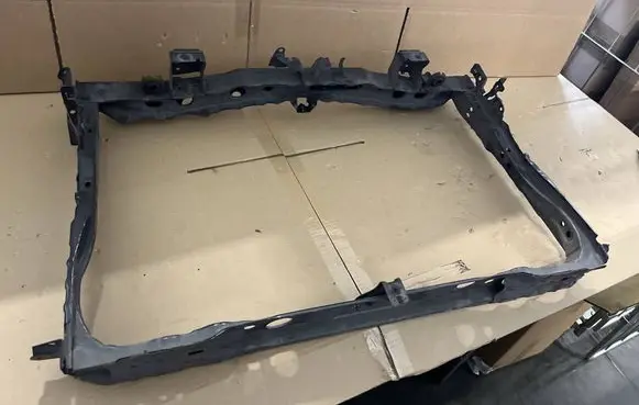 Toyota Prius (XW30) Radiator support slam panel