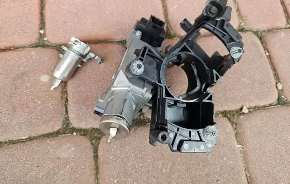 Opel Astra K Ignition lock 28TYS