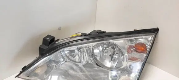 Ford Mondeo Mk III Headlight/headlamp 1S7113006SE