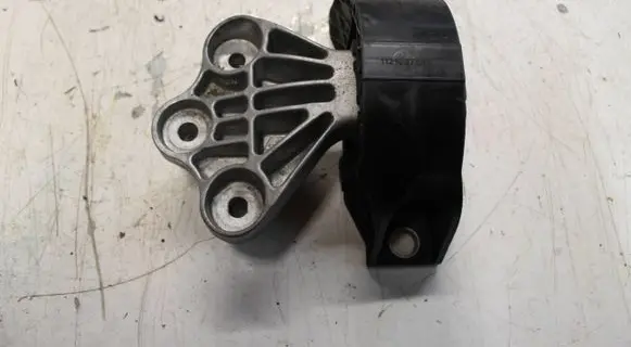 Renault Kangoo III Engine mounting bracket 112108706R