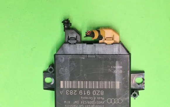Audi A4 S4 B6 8E 8H Parking PDC control unit/module 8Z0919283A