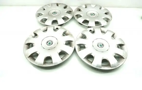 Skoda Octavia Mk2 (1Z) R17 wheel hub/cap/trim 1Z0601147A