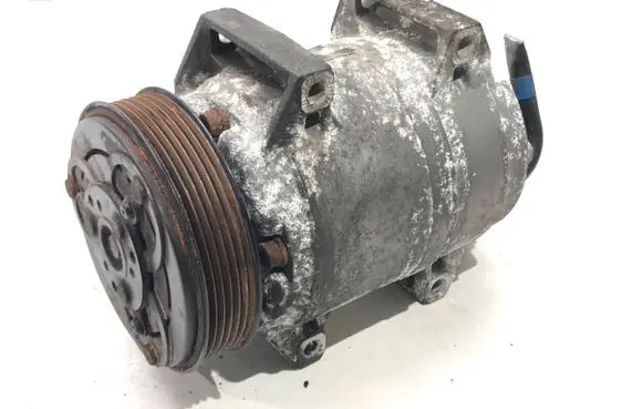 Volvo S60 Air conditioning (A/C) compressor (pump) 30665339