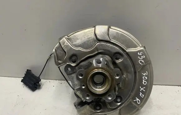 BMW 5 G30 G31 Rear wheel hub 6866336