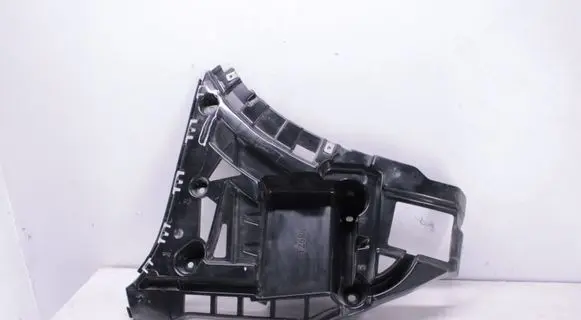 Rear bumper mounting bracket