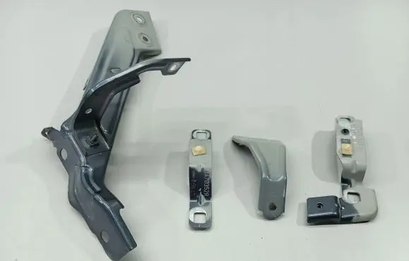 Renault Megane I Fender mounting bracket 625135208R
