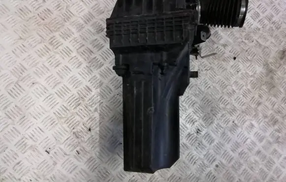 Ford B-MAX Air filter box F1B19C662AC 4311 24067150346