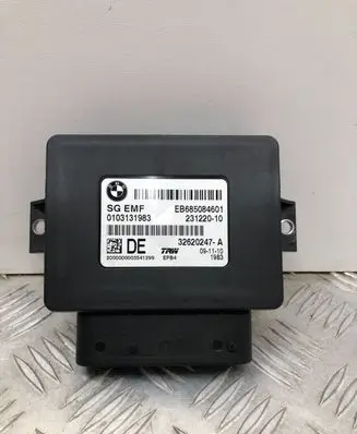 BMW 5 F10 F11 Hand brake control module 6850846 23122010 32620247A