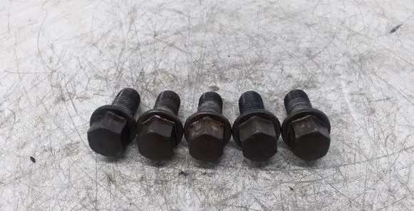 Mercedes-Benz E W211 Nuts/bolts 