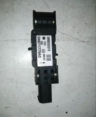 Jeep Grand Cherokee (WK) Airbag deployment crash/impact sensor 04671779AC 290107 3968203370