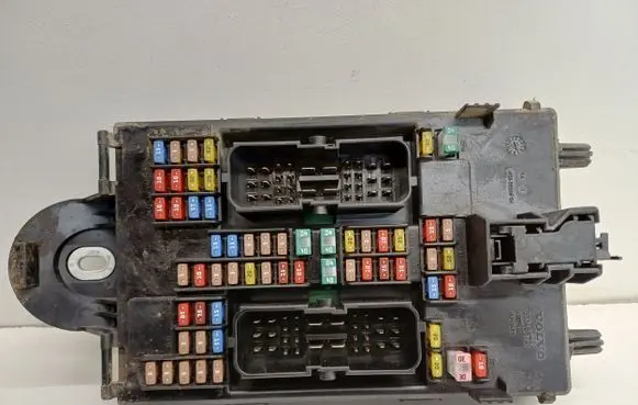 Volvo XC90 Fuse module 31346672