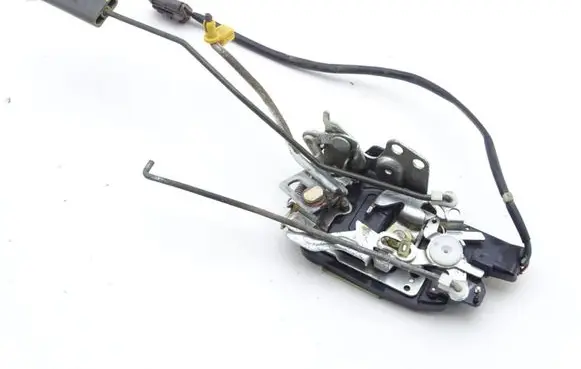 Isuzu N Series Front door lock