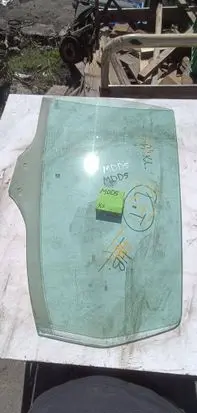 Mercedes-Benz C AMG W202 Rear door window glass 1212123