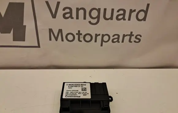 Mercedes-Benz E W212 Fuel injection pump control unit/module A0009003101