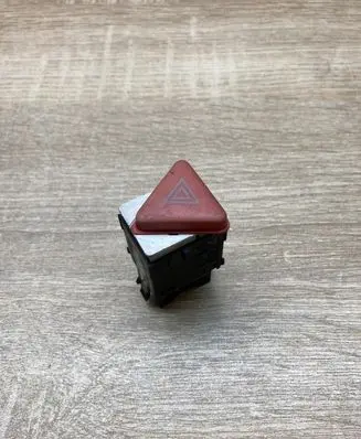 Skoda Fabia Mk1 (6Y) Hazard light switch 6Y0953235