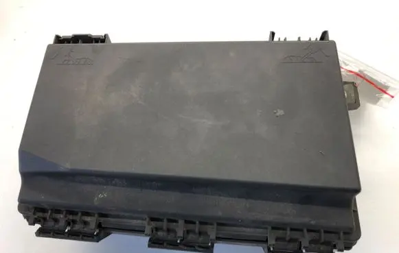 Opel Astra H Fuse box set 13250232