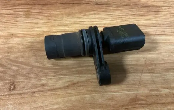 Mini One - Cooper R50 - 53 Crankshaft position sensor 04693135AA 1020201