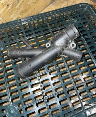 Audi A5 8T 8F Engine coolant pipe/hose 03L121131AA