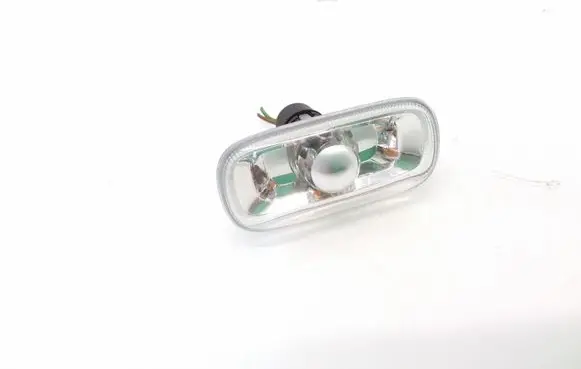 Audi A4 S4 B6 8E 8H Front fender indicator light