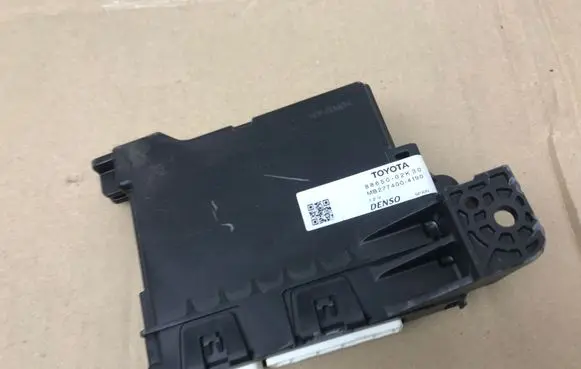 Toyota Auris E180 Other control units/modules 8865002K30