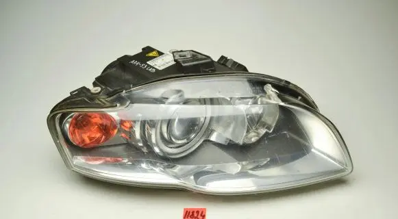 Audi A4 S4 B7 8E 8H Headlight/headlamp 8E0941004AM LE03A6110 0301219272
