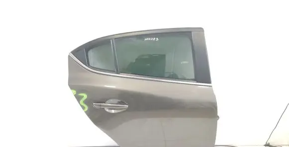 Mazda 3 II Rear door