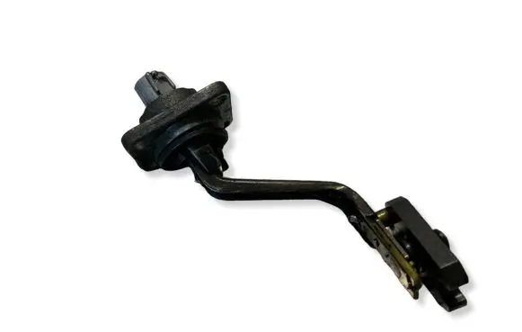 Toyota RAV 4 (XA30) Oil level sensor 