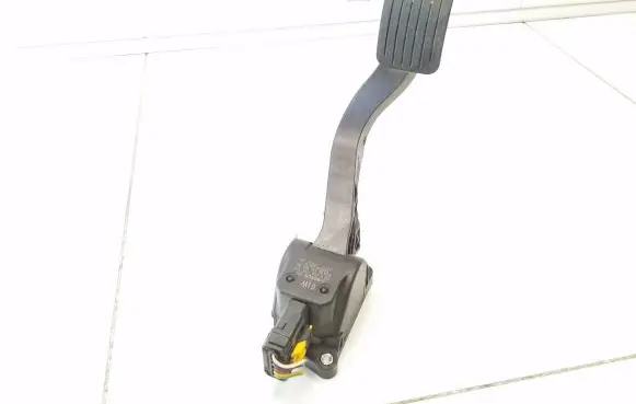 Peugeot 3008 I Accelerator throttle pedal 9671416880 0280755167